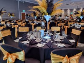 james bond feather centrepieces4